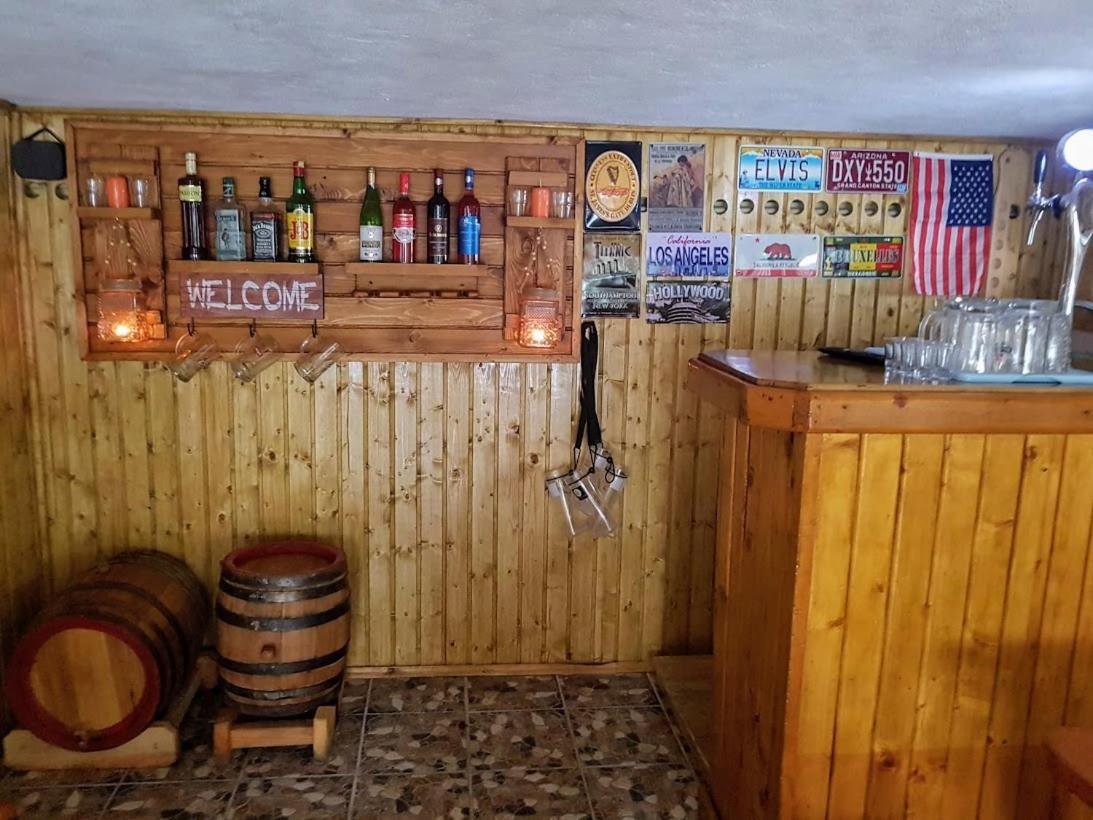 Pensiunea Agroturistica Piscul Soarelui Campulung Exterior foto